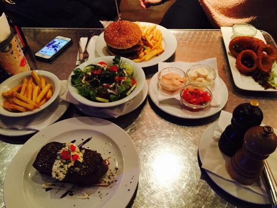 Daimler's Bar & Grill